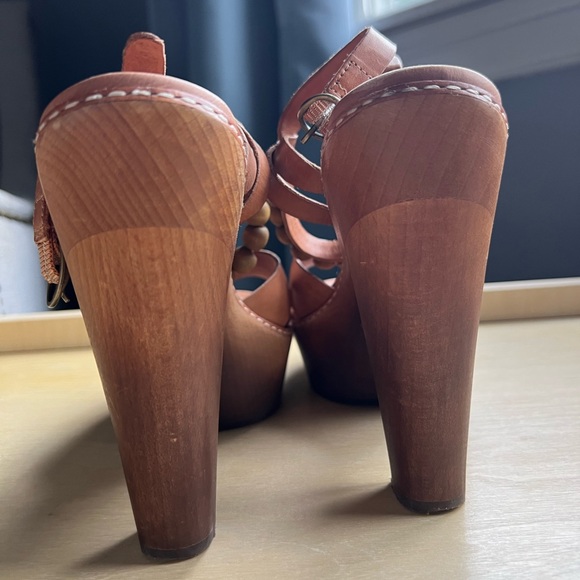 UGG Naima Ombré Wooden Platform Heels Sandals Size 8 - Picture 10 of 10